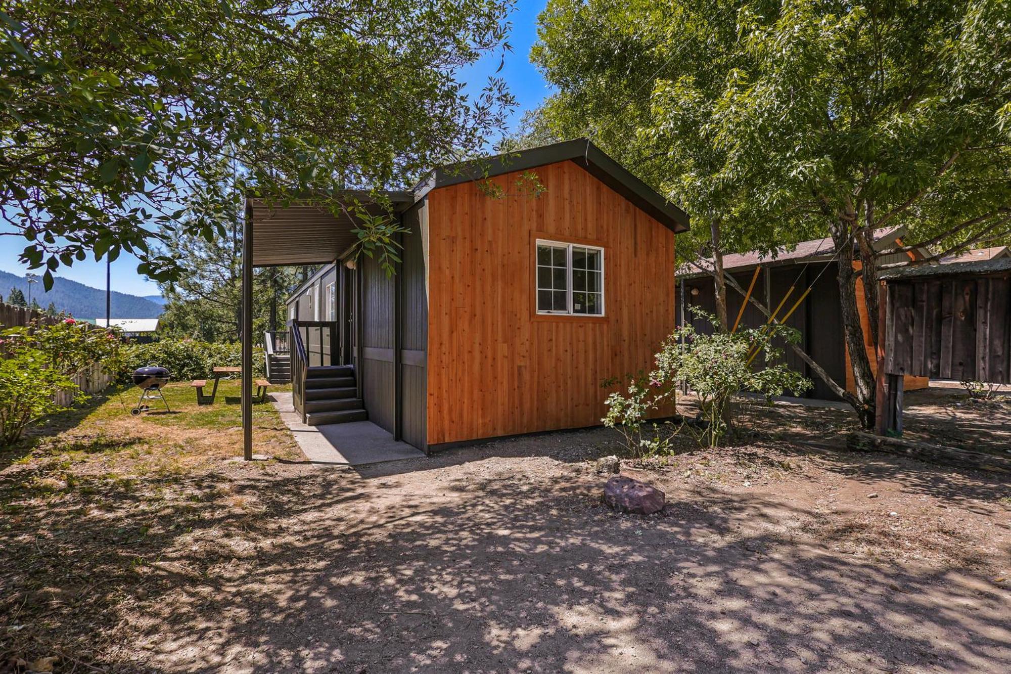 דונסמיר Cave Springs Resort מראה חיצוני תמונה