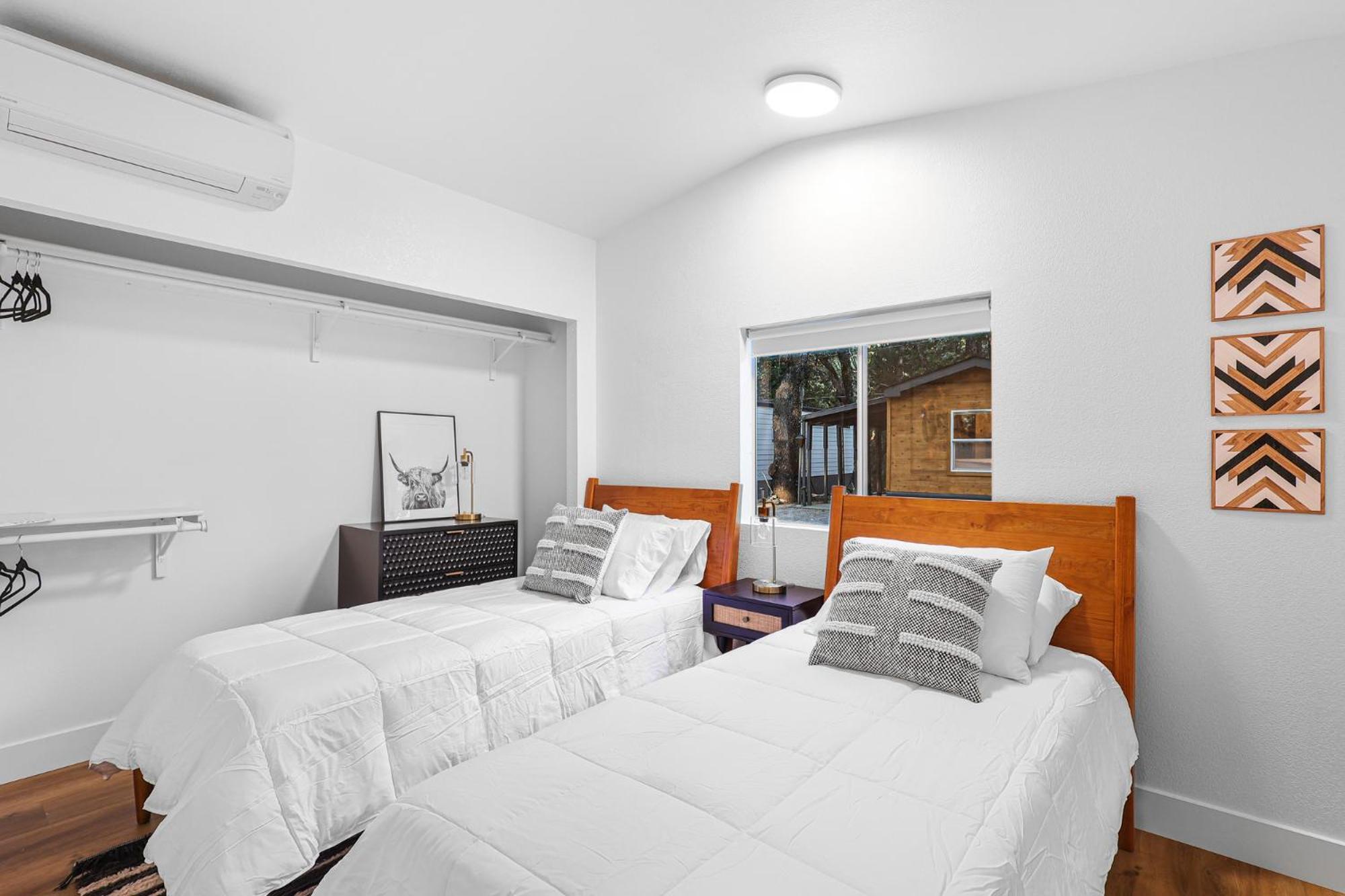 דונסמיר Cave Springs Resort מראה חיצוני תמונה